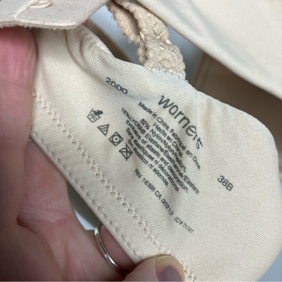 Warner’s tan wireless bra size 38B - Picture 5 of 6